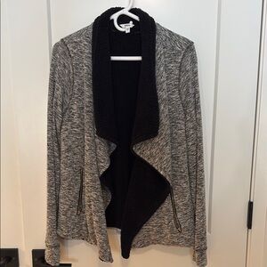 Women's Gray and Black Open Front Sweater. Large.